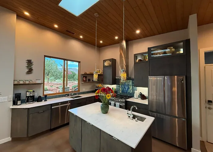 Rojo Retreat Sedona Hottub Bellrock Views 2bd 1.5ba Sleeps 4 Holiday home Oak Creek