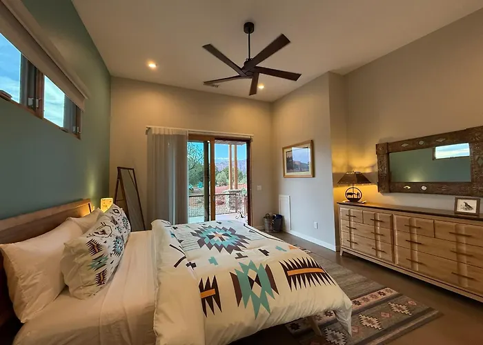 Holiday home Rojo Retreat Sedona Hottub Bellrock Views 2bd 1.5ba Sleeps 4 Oak Creek